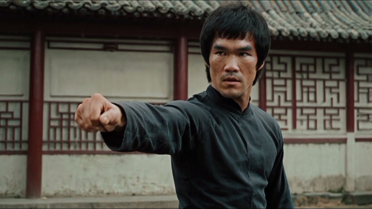 Противостояние боевых искусств: техники Брюса Ли против современной самообороны для максимальной ...