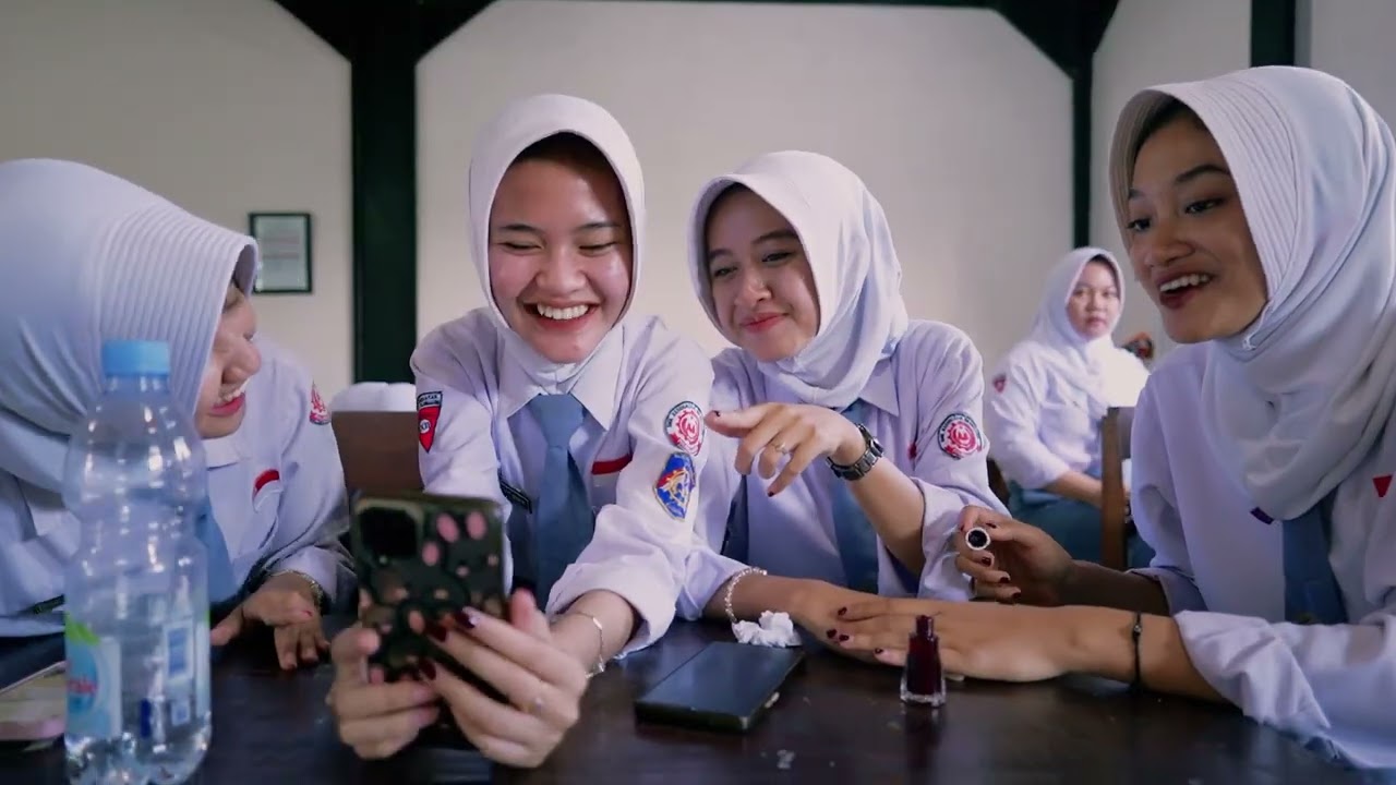 Video Kelulusan SMK BRAWIJAYA TULUNGAGUNG ANGKATAN KE - 6 TAHUN 2025