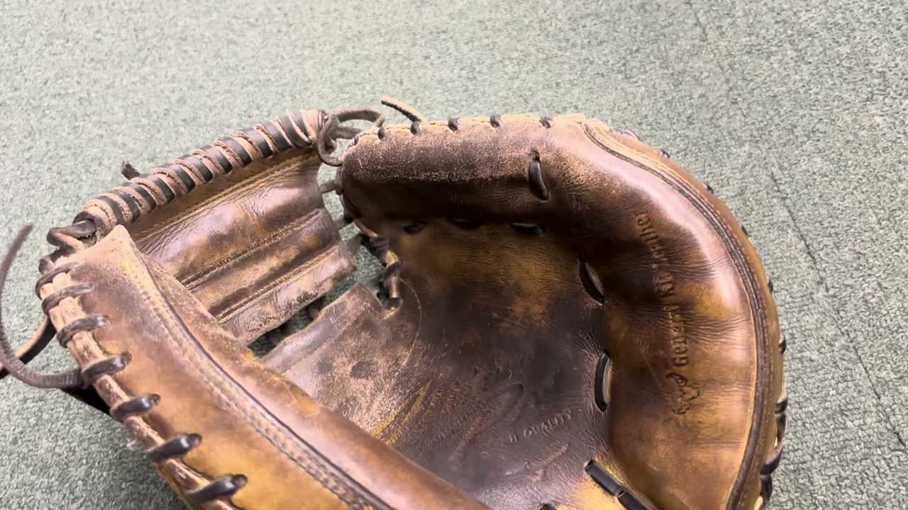 Higashimatsuyama City Baseball Specialty Store Mizuno Pro Sakebi