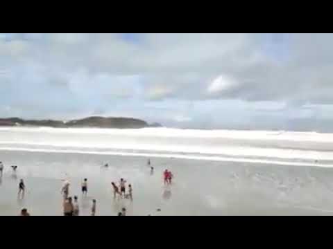 Tsunami hits Cabo Frio Beach in Brazil July 22nd ⬇️⬇️