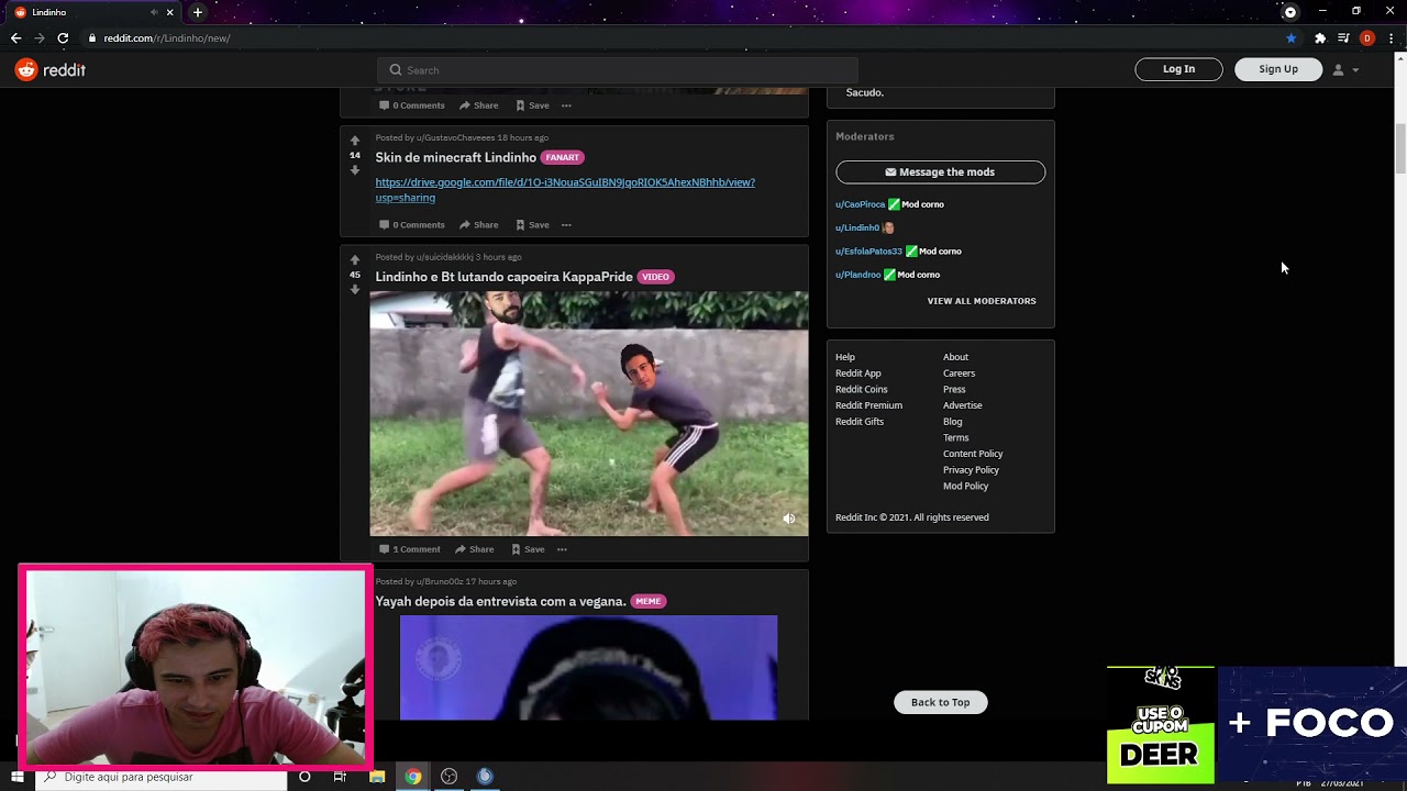 Lindinho e BT lutando capoeira