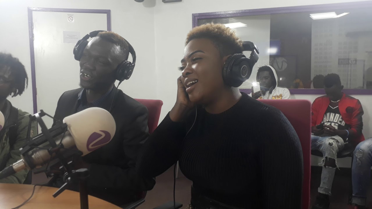 Assista a Sabel Dieng met le feu sur le plateau de Vibe Radio dans un featuring epoustouflant avec Fire Flow no YouTube Assista a Sabel Dieng met le feu sur le plateau de Vibe Radio dans un featuring epoustouflant avec Fire Flow no YouTube