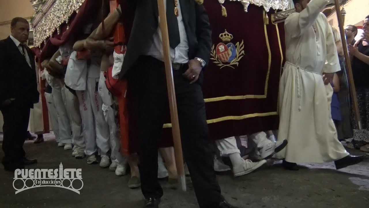 Virgen de la Merced. Plaza de las Canastas de Cádiz con 