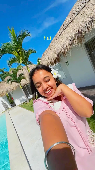 1 ladki Bheegi Bhaagi si💌