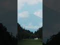Have you ever seen anything like that on a golf course? 🗻 #golf #aac