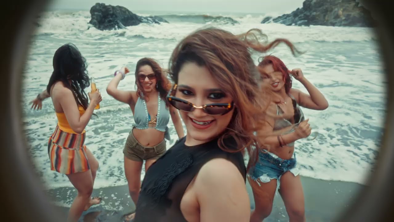 Fursat Lyrics by Aastha Gill