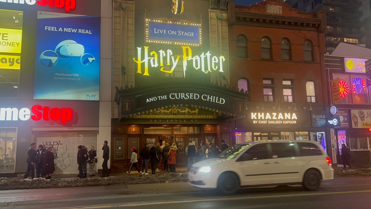 Toronto Walks, Evening walk in Old Downtown Younge Street