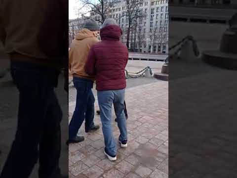 Задержание Льва Пономарева*