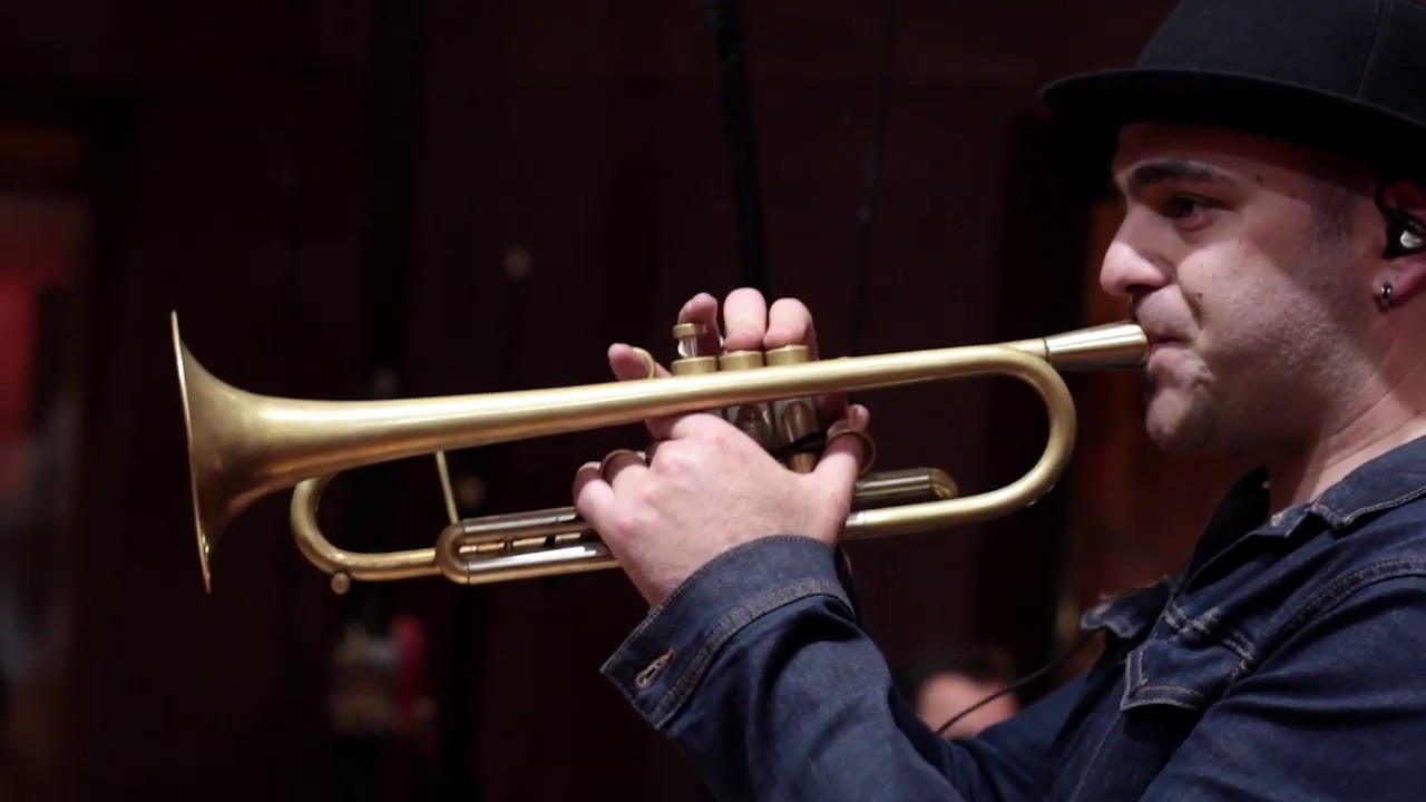 Nicolas Gardel & The Headbangers Big Band - GIVE US THE STRENGTH [Clip Officiel]