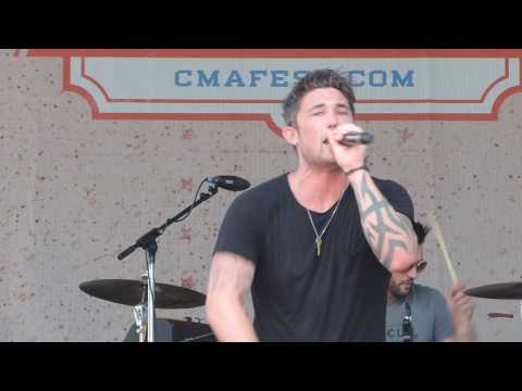 Michael Ray- Kiss