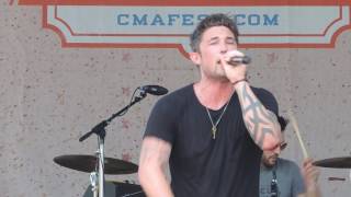 Michael Ray- Kiss You In The Morning Cma Fest