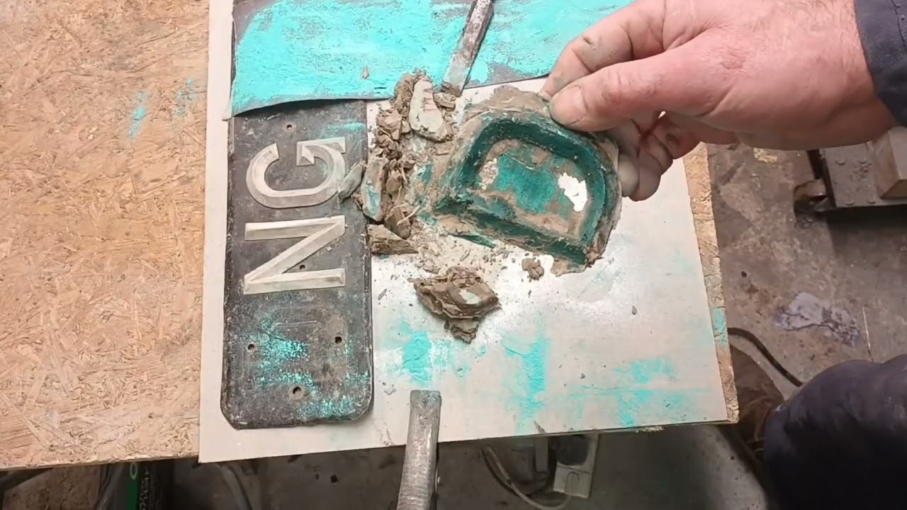 Repairing numberplate 1939 Minx