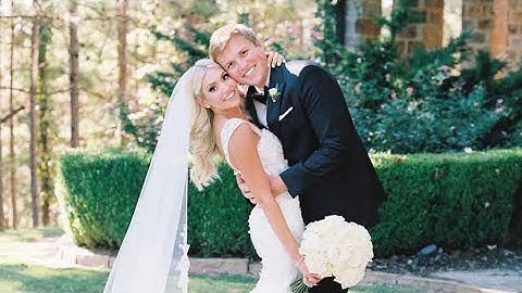 He Waited Two Years to See Her Dress | Arkansas Wedding