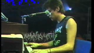 Video thumbnail of "Doe Maar 4/8 afscheidsconcert (avond) 1984: Het Leven Gaat Door, Zolang, Nix Voor Jou"