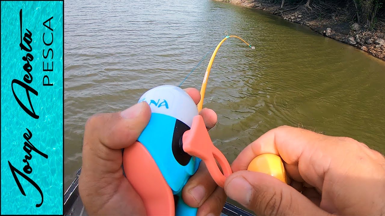 Pescando con CAÑA de JUGUETE - TUCUNARÉ 