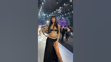 Hoa hậu Bảo Ngọc tại show diễn của NTK Đỗ Long