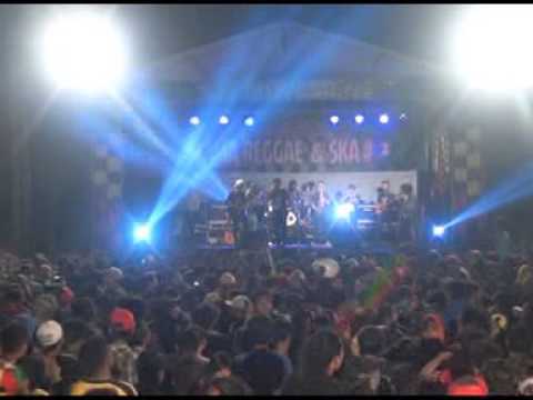 JUMPING ROOSTER   SINGKONG KEJU