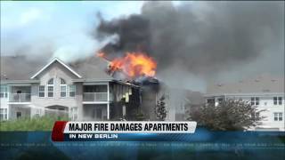 Firefighters battle big blaze at New Berlin apartment building