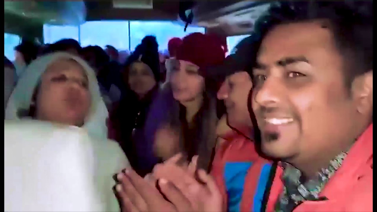 Simran dulal # Kusum dulal # खोटांग हलेशी धाम मन्दिर साथीहरुसंग जादाको हल्का रमाइलो / दोहोरि गाउदै /