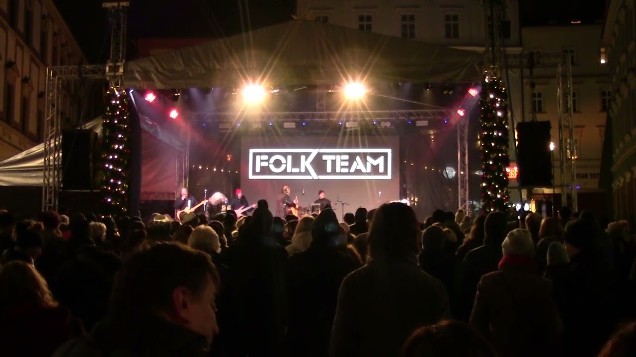 Folk Team - Vánoční trhy Brno 2025 3/5 ( Frikulín, V nebi )