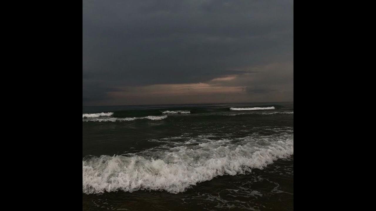 Песня черные волны черного моря. Горе море песня. Sea aesthetic. Песня а море Гро.