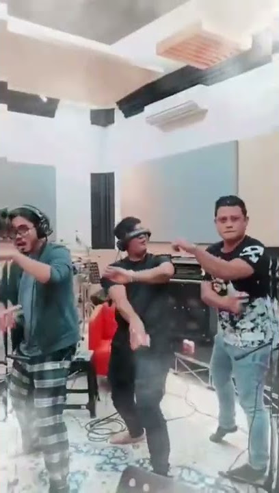 Viral Tiktok dance Abang Jago @okletsgo.sg