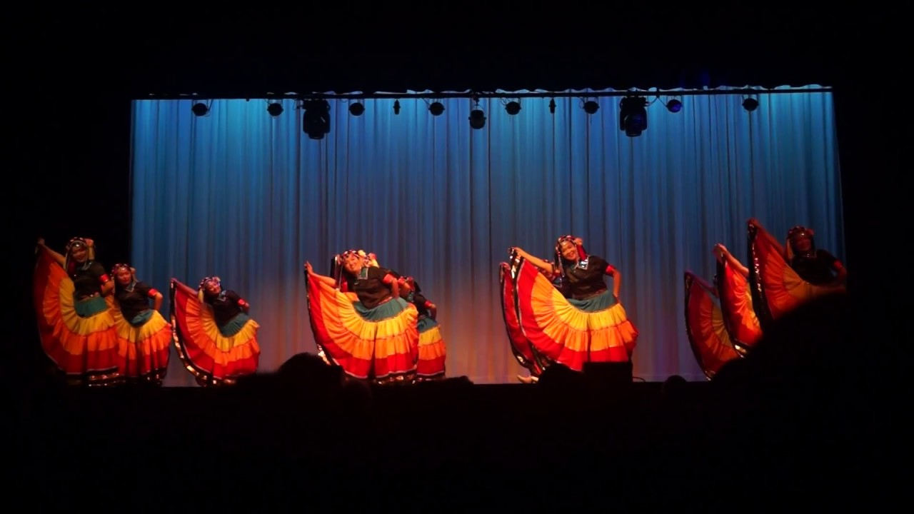 2 2017 01 14 Yi Skirt Dance - YouTube