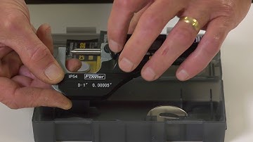 Fowler 0-0.8"/0-20mm Point Spindle & Blade Anvil Micrometer. 54-860-671-0
