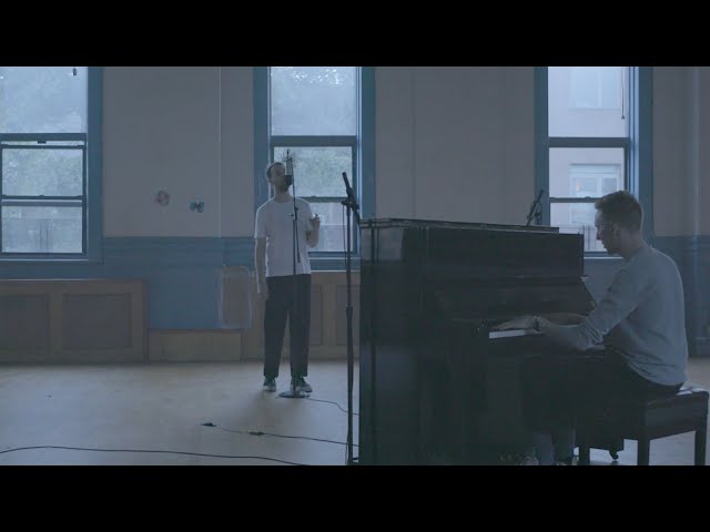 HONNE - Location Unknown ◐ (feat. BEKA) (Brooklyn Session) class=