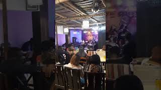 Download Lagu Afrobeats Band performs Pheelz x Davido- Electricity at Bogobiri House #afrobeats #livemusic #5ive MP3