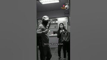 Hà Nội: Người đàn ông bịt mặt cầm dao xông vào ngân hàng cướp tiền