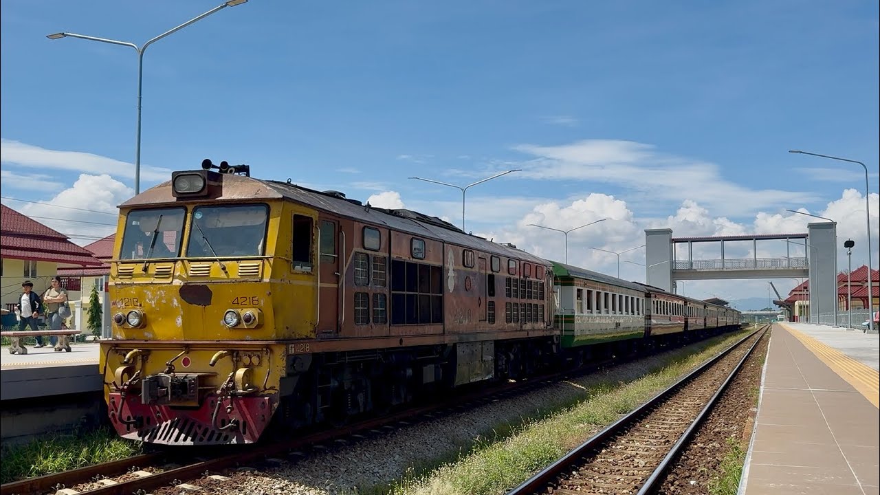 นั่งรถไฟจากสถานีรถไฟบ่อนอก - สถานีรถไฟประจวบคีรีขันธ์ โดยรถไฟขบวนรถธรรมดาที่ 255 ธนบุรี - หลังสวน