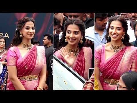 Actress Meenakshi Chaudhary at Garuda Vastra Silks Grand Opening @ Bhuvanagiri | Tollywood