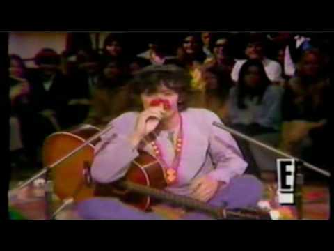 Donovan sings "Lalena" and "Happiness Runs" 1968