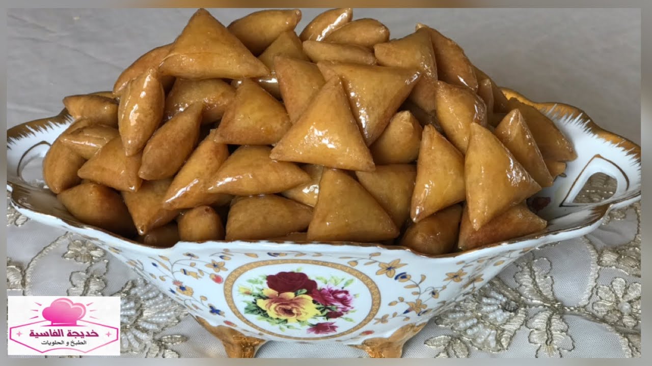 معسلات رمضانية: بريوات باللوز معلكين و مقرمشين من اليد بنتي مع جميع اسرار نجاحهم