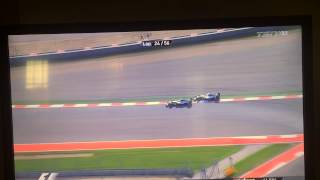 Lewis Hamilton overtakes Nico Rosberg USGP Austin Texas 2014