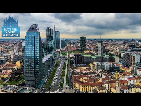 Milano vista dall’attico della Torre Breda, Il Grattacielo!