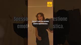 Il problema non è essere amati. È sentirsi in allarme