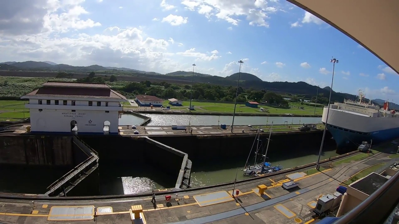 Canal de Panama - Esclusa Miraflores - cruce de barcos - Timelapse ...