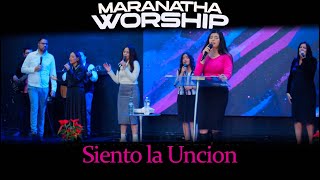 Video thumbnail of "Estás Aqui (Siento La Unción) │ Maranatha Worship │ EN VIVO"