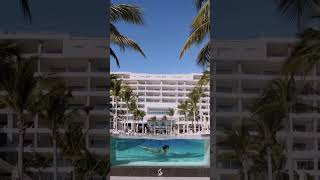 AN EPIC HOTEL POOL IN CANCUN! #shorts