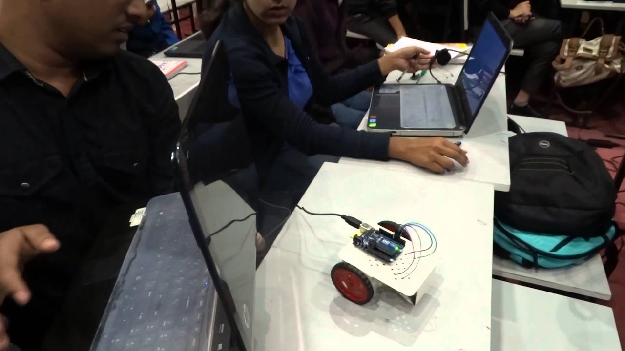 Robotics Workshop | Tech Trunk - YouTube