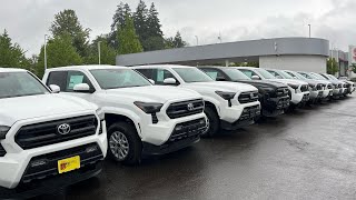 2024 Toyota Tacomas 2,600 off mostly SR5 models Toyota can’t give ‘em away!!