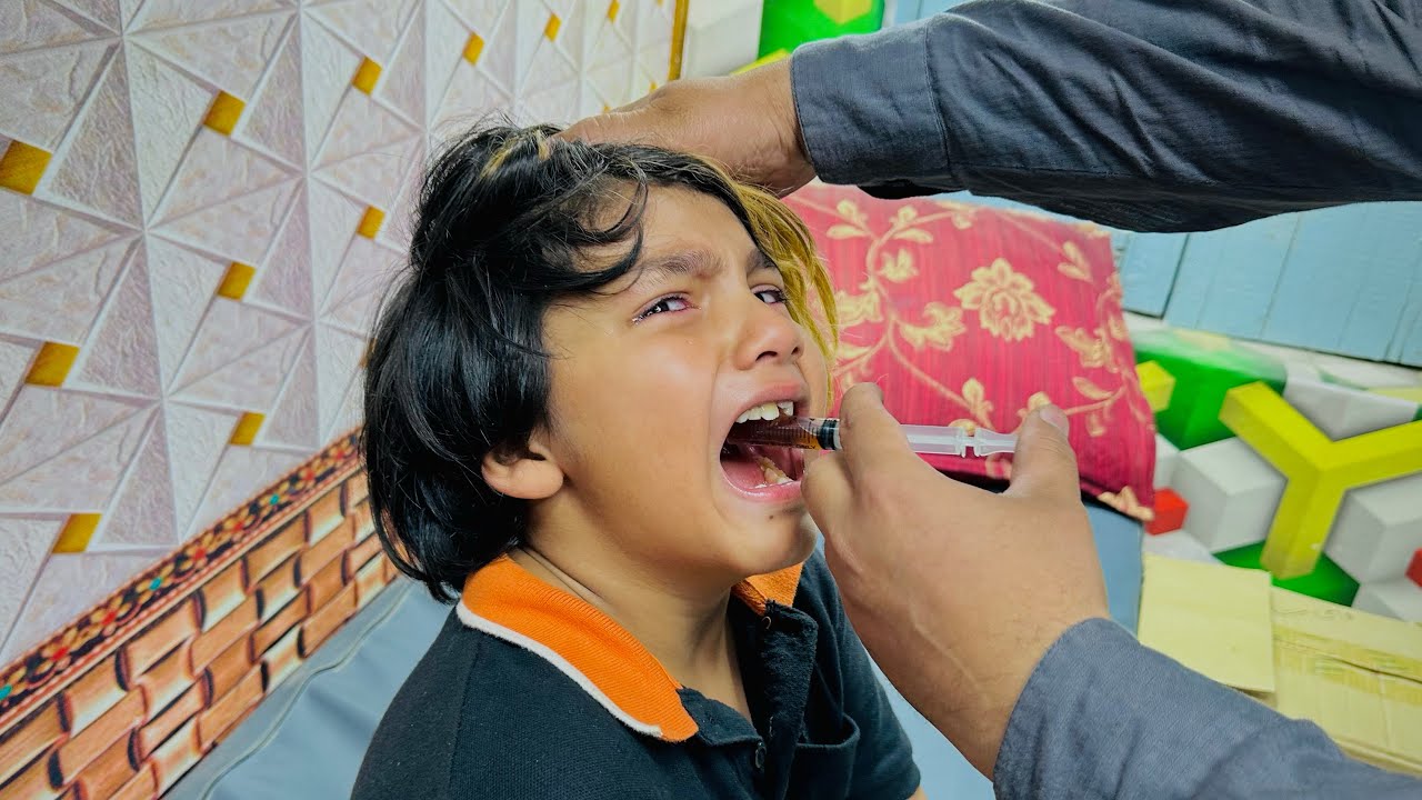 Ali k galy me Injection lgwa deya 🥺 || Bht roya Ali 😭 - YouTube