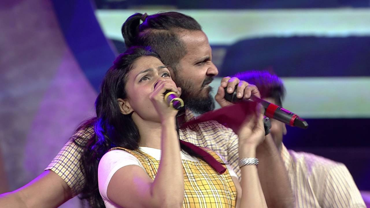 Ranjith  Suchitras lovely performance  Mirchi music awards south 2015