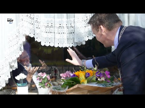 ‘Hart onder de riem’ voor 109-jarige Eelke Bakker van burgemeester Kramer
