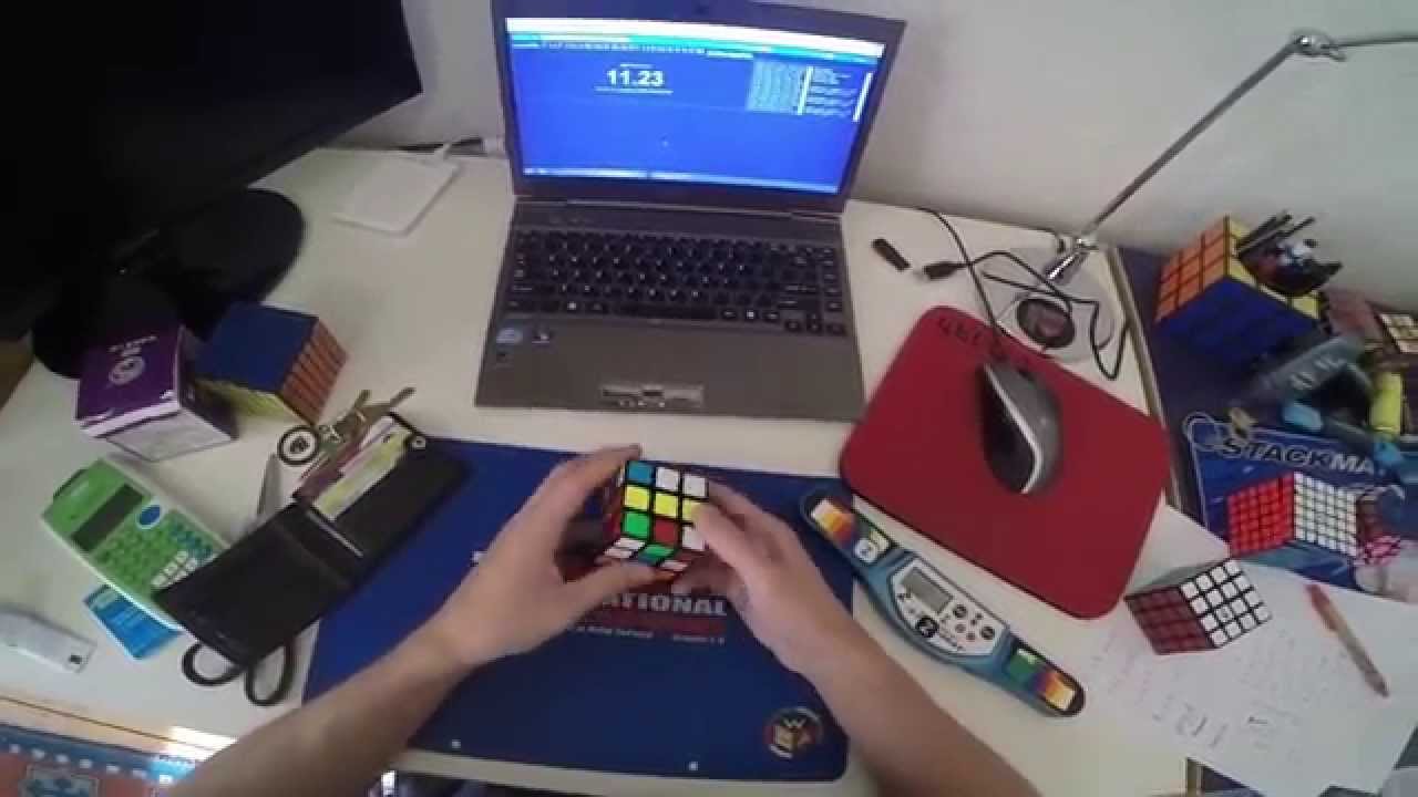 Rubik's cube one-handed: 11.01 average of 12