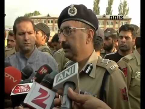 Top Cops Couldn’t Hold Back Their Tears For Altaf Ahmed - YouTube