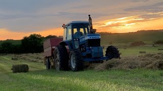 Cutting hay/making big square bales! (G900 Minneapolis Moline)