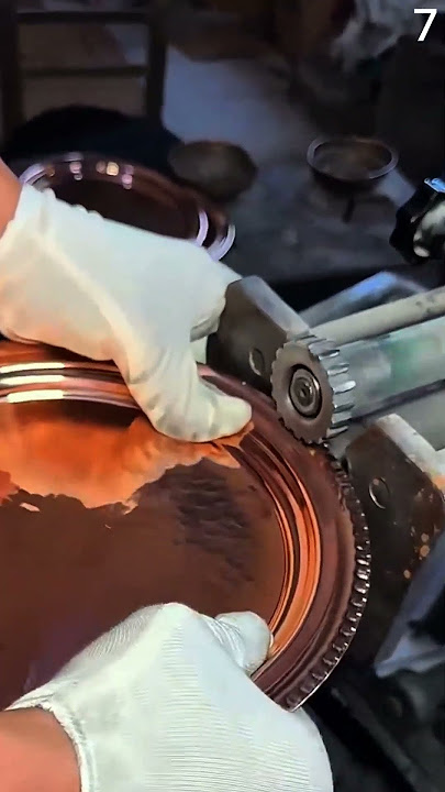 Alat khusus untuk memberi tekstur pada piring aluminium secara efisien #shorts